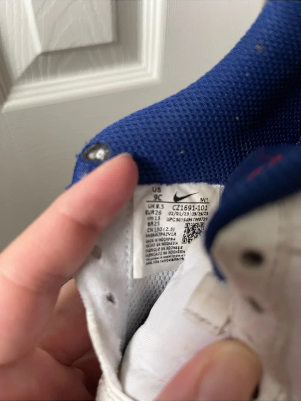 💥Mix &Match -5 for $25💥 Nike Kids White and Navy Low-Top Sneakers
